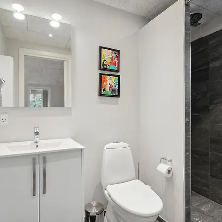 Сasa de vacaciones 4 Bedroom Cozy In