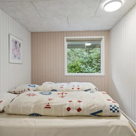 Сasa de vacaciones 4 Bedroom Cozy In Skjern
