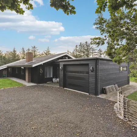 4 Bedroom Cozy In * Skjern