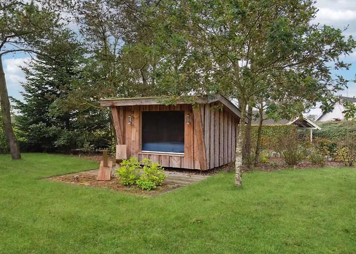 4 Bedroom Cozy In *
