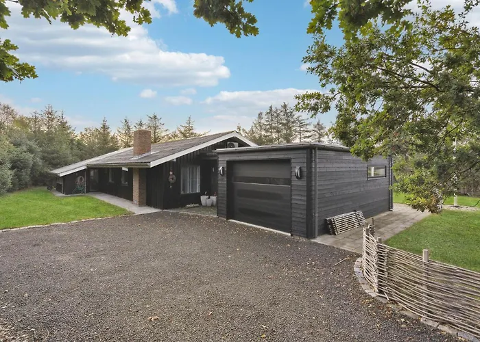 4 Bedroom Cozy In * Skjern